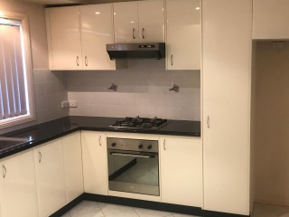 View profile: 3 Bedrooms! Air Conditioning! Gas Cooking!