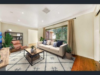 View profile: Fantastic 3 bedrooms Home in an Excellent Location!