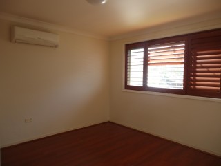 View profile: Air Conditioning & Fully Fenced Yard
