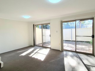 View profile: Walk to Station! Plus Pool & Tennis Court!