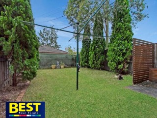 View profile: 3 Bedroom Townhouse, Walk to Station