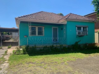 View profile: 3 Bedroom Home!! Water Included in Rent!