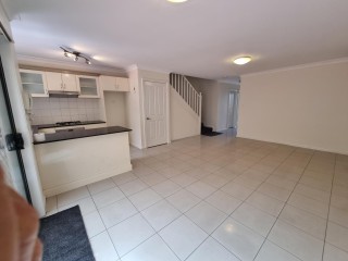 View profile: 3 Bedrooms, 2 Bathrooms Walk to Station