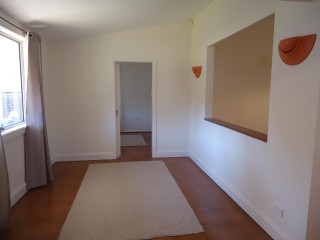 View profile: Freshly painted & Fully Fenced Yard
