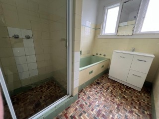 View profile: Walk to Westmead Station &  Primary School!