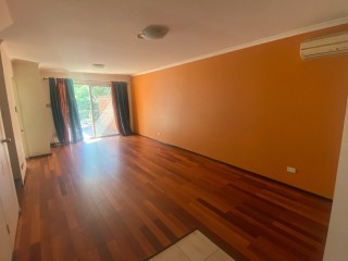 View profile: Catchment for sought after schools! Access to Pool and Tennis Courts! Gas Cooking!!