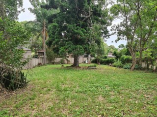 View profile: Large family home with lawns maintained by owner!