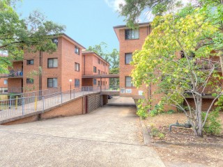 View profile: Fully Renovated 2 Bedroom Unit, Close to Station