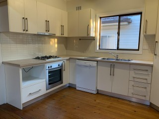 View profile: Cozy 3 Bedroom Family Home in a Peaceful Suburb!!