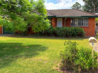 View profile: Short Stroll to Station & Near School