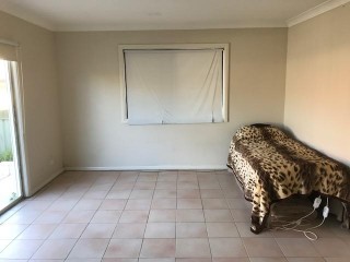 View profile: Conveniently located 2 bedroom Granny Flat!