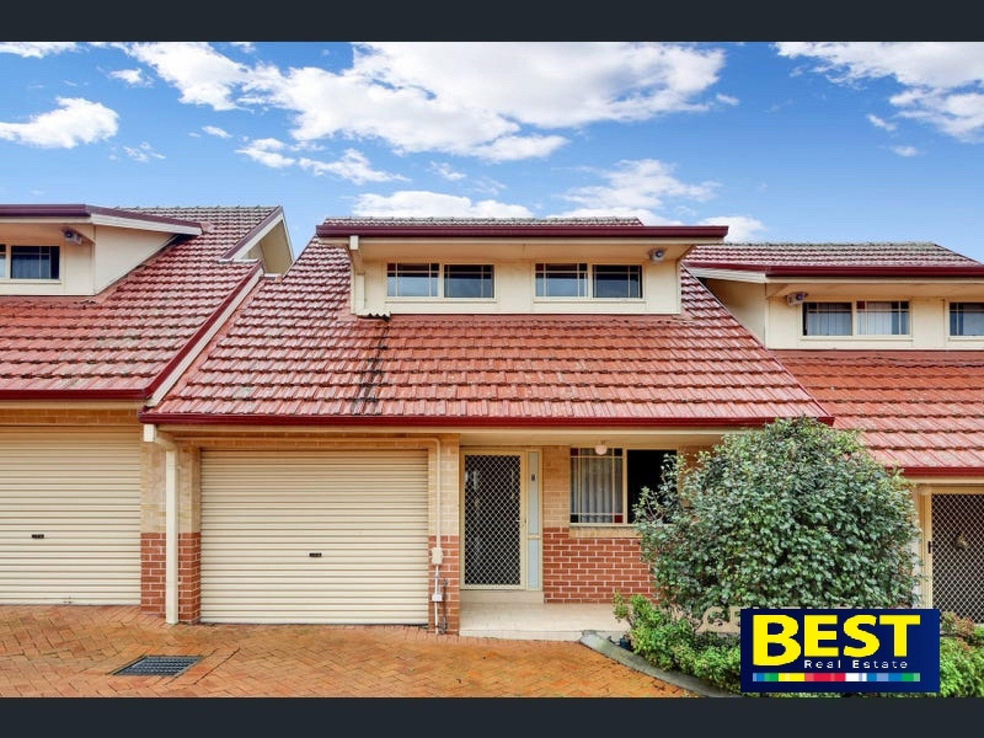 Quality Townhouse in excellent condition!