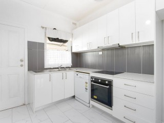 View profile: Three Bedrooms & Excellent Location!!