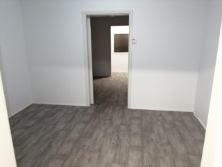 View profile: Beautiful Flat! Convenient Location!