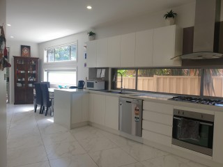 View profile: Leased by Hema Bhatu after first Open Home Inspection!!!