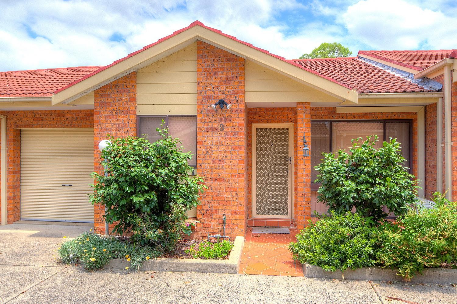 Spotless Two Bedroom Villa in Great Location