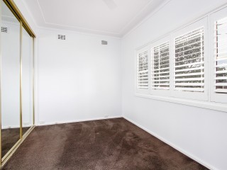 View profile: Inground Pool & BBQ Entertaining Area! Spacious Home!