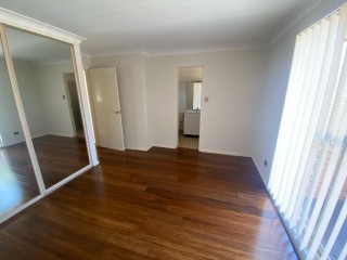 View profile: 3 Bedrooms! 2 Bathrooms! Pool & Tennis Court in Complex!