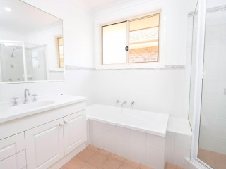 View profile: 3 Bedrooms! 2.5 Bathrooms! Air Conditioned!