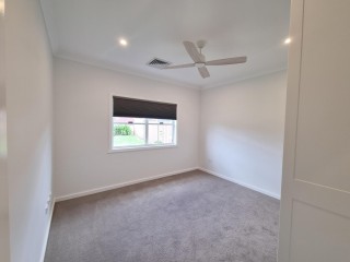 View profile: Spotless Renovated Home in Outstanding Location!