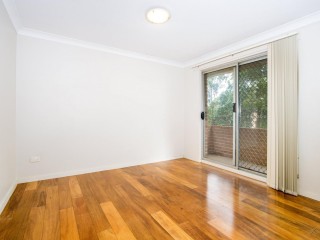 View profile: Rare Find! 3 Bedrooms & 5 Minutes to Station & Shops!
