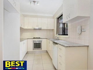 View profile: 3 Bedroom Townhouse, Walk to Station