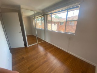 View profile: Two bedroom unit within outstanding location! Stroll to school, station & hospital!