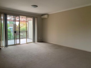 View profile: Two Bathrooms! 10 Minutes to Station!