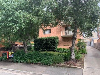 View profile: 3 Bedrooms! Only Two Minutes Walk to shops!
