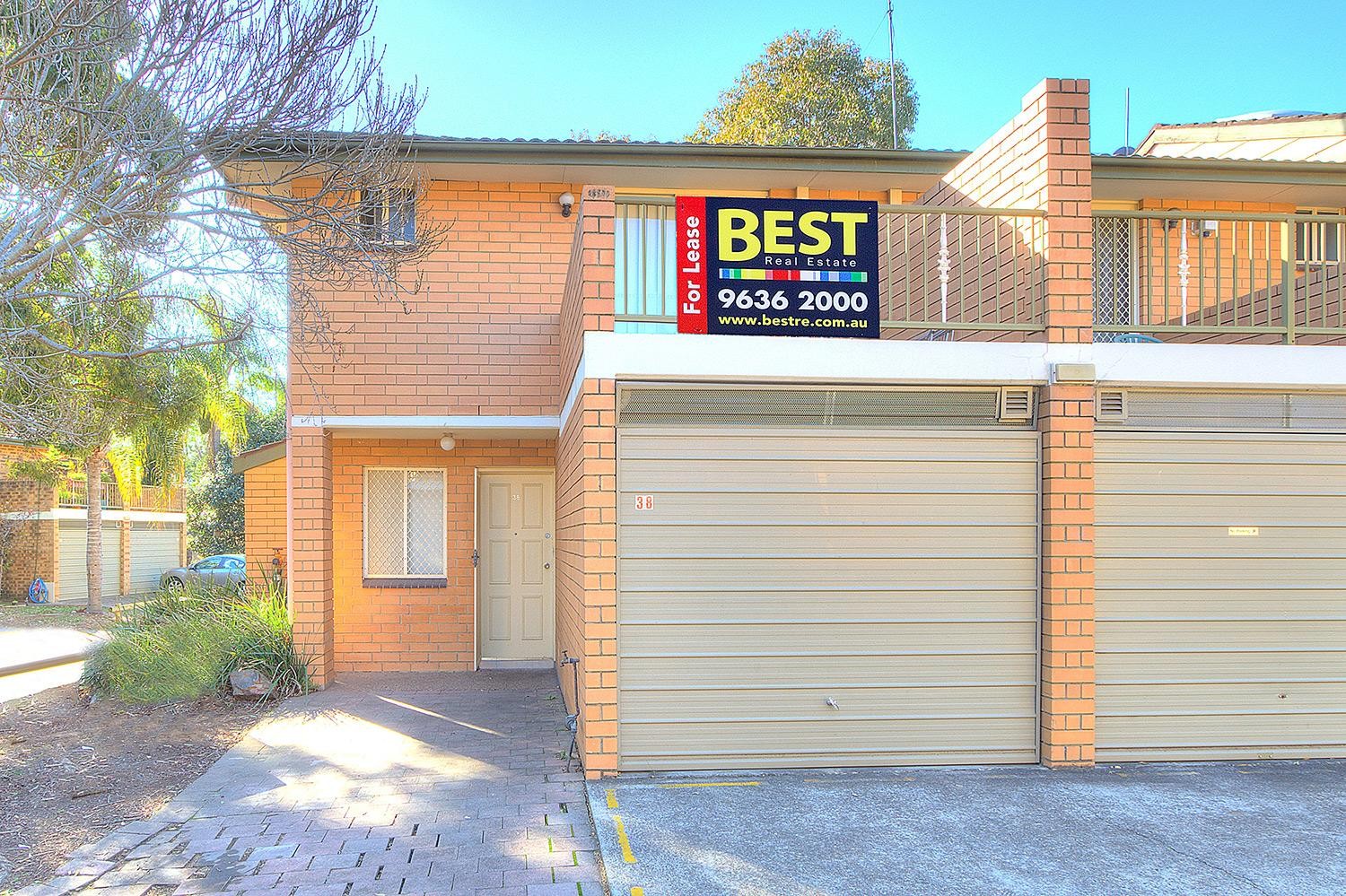 3 Bedrooms! 2 Bathrooms! Walk to Station!