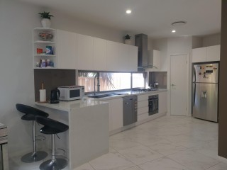 View profile: Leased by Hema Bhatu after first Open Home Inspection!!!