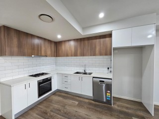 View profile: Stunning Modern Luxury Unit! Two Bathrooms!