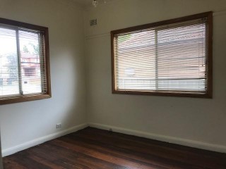 View profile: 4 Bedrooms! Close to Everything!