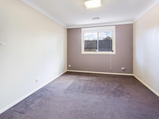 View profile: Close to Shops and school