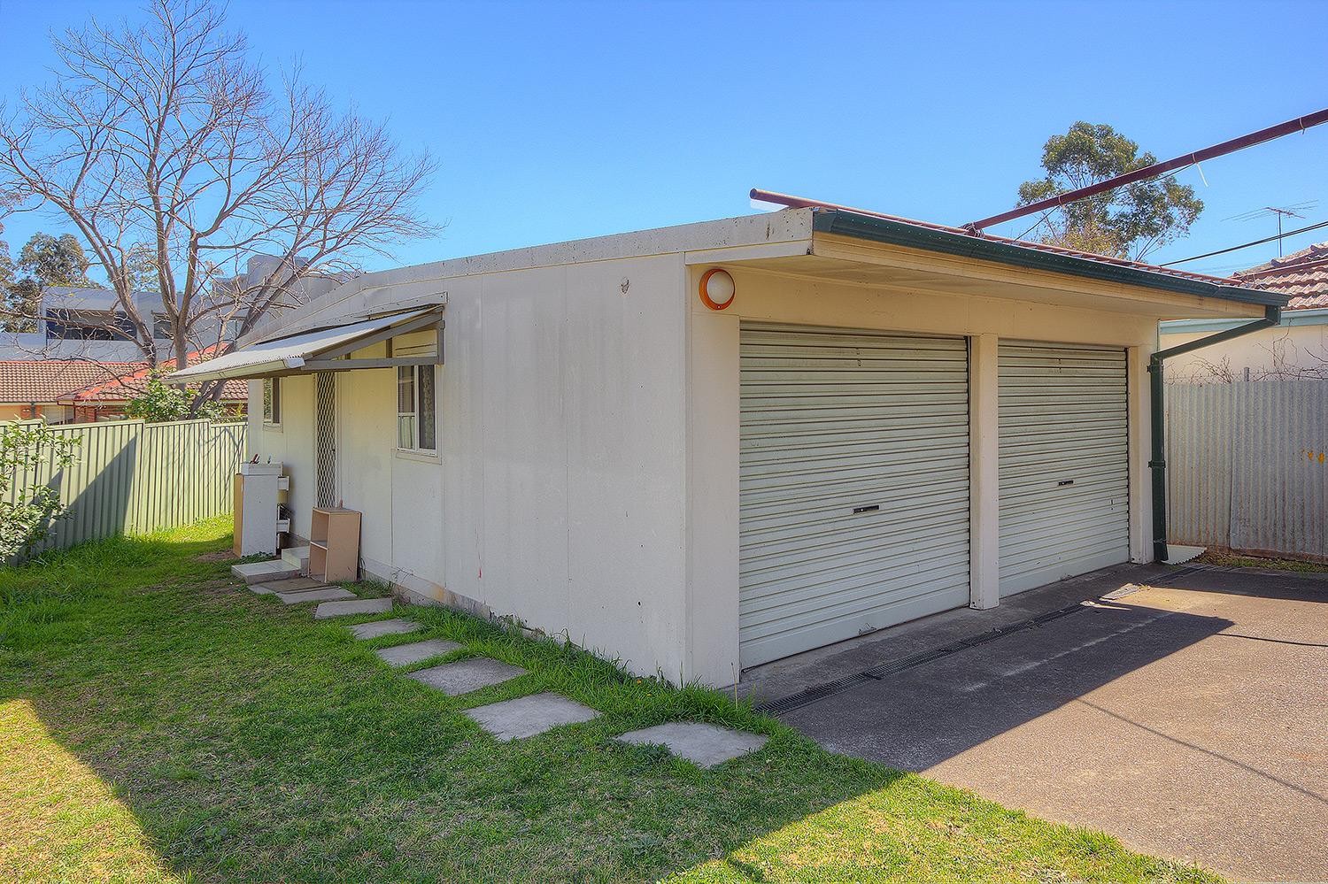 Two Bedrooms! Water & Gas Included in rent.