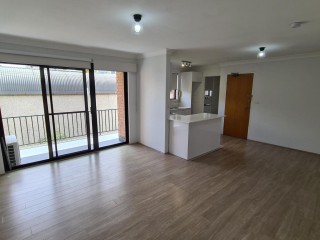 View profile: Just Like New inside with Air Conditioning!