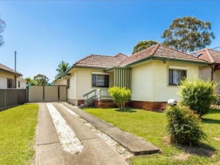 View profile: Convenient Location – walk to T-way, school and shops!