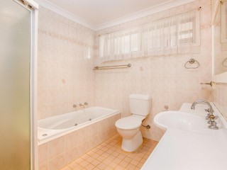 View profile: Convenient Location with air conditioning and private yard
