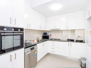 View profile: Outstanding Value! 7 Minutes stroll to station