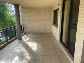 View profile: Ensuite! Gas cooking!  A/C! Pool in Complex!