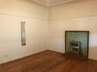 View profile: Cheap Rental- Large Backyard