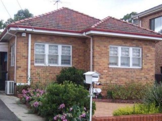 View profile: Close to Schools & Shops
