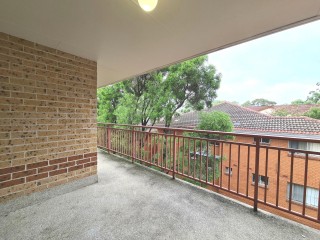 View profile: Three Minutes to Station & Shopping Centre!