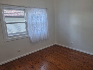 View profile: 3 Bedroom home plus study in convenient location