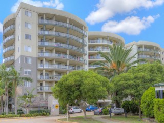 View profile: Stunning Apartment in Resort Style Complex